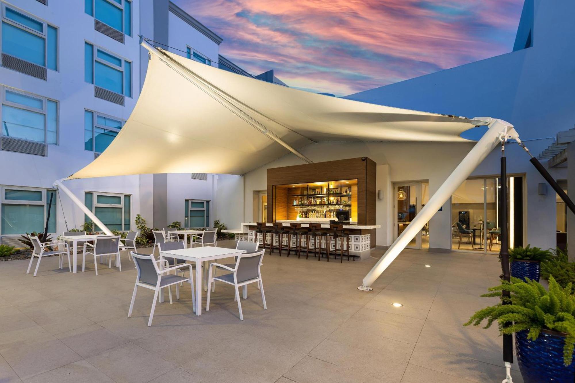 Four Points By Sheraton Caguas Real Exterior photo