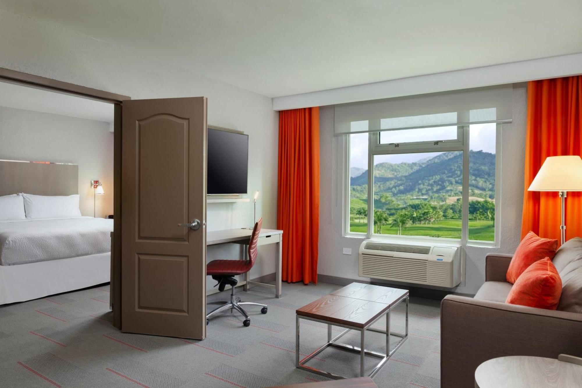 Four Points By Sheraton Caguas Real Exterior photo